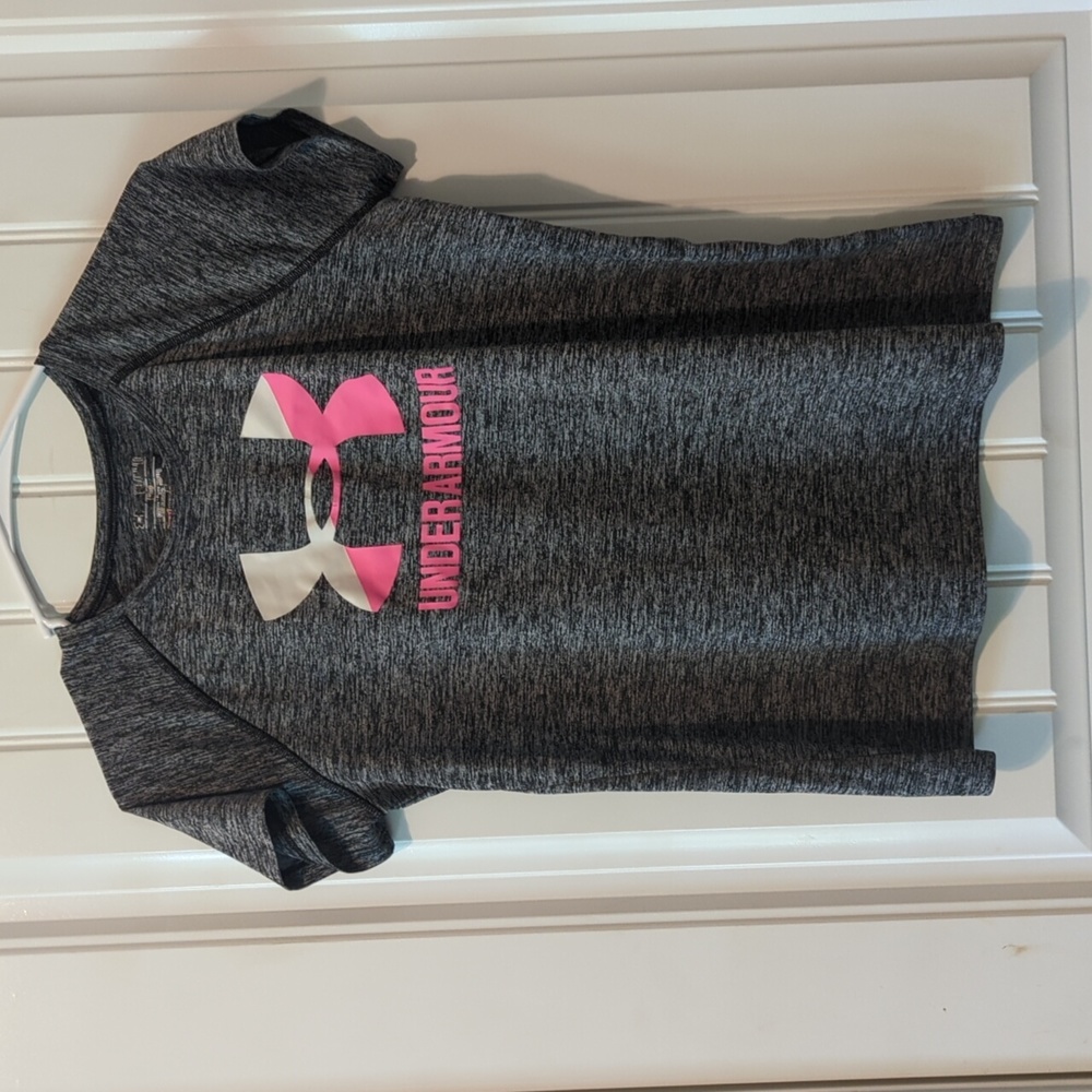 Girls XL Under armour Top